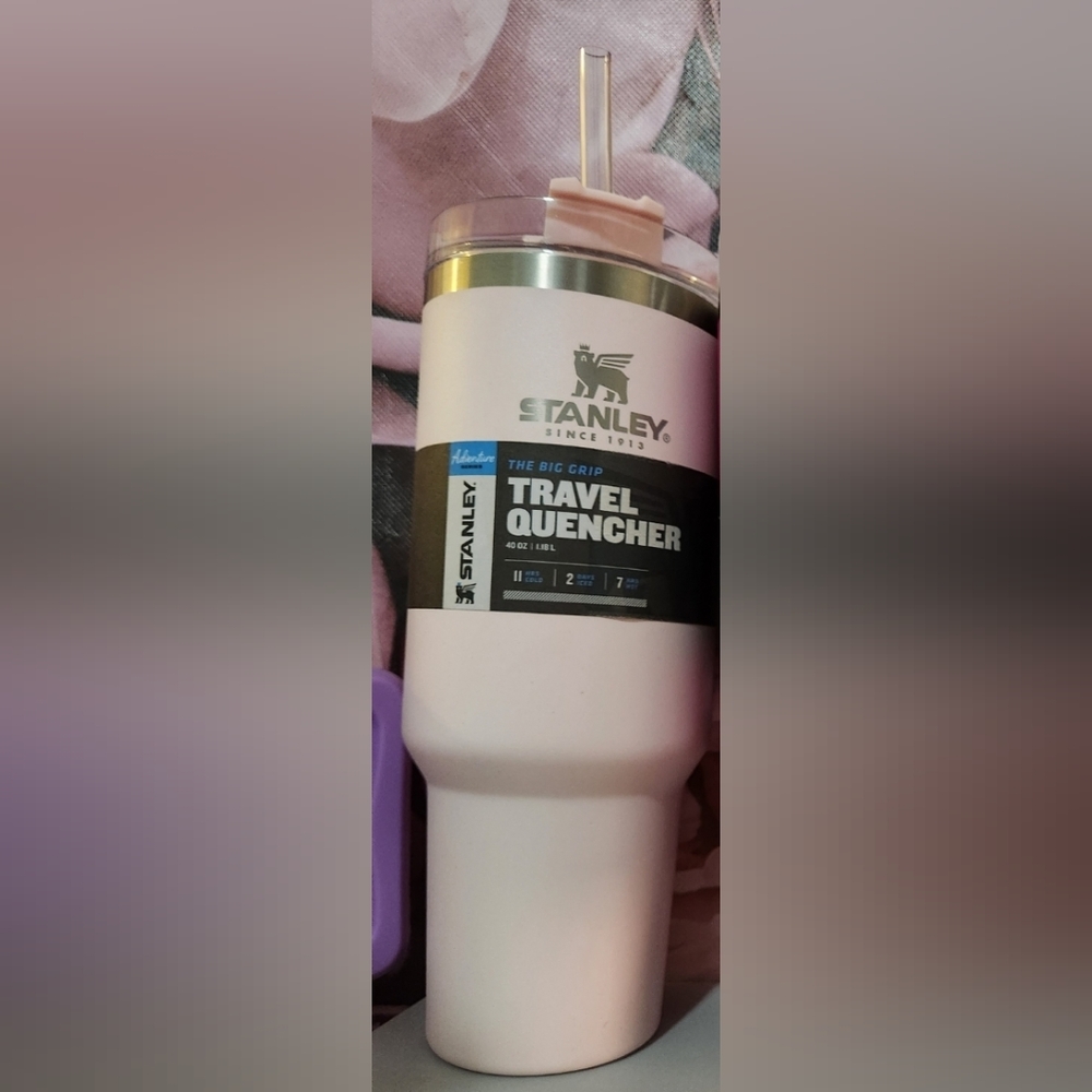 Stanley 40 0z Petal